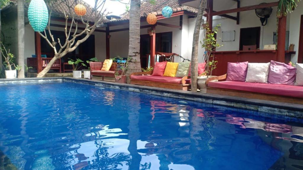 Aaliku Bungalows Τζίλι Τραγουανγκάν Εξωτερικό φωτογραφία