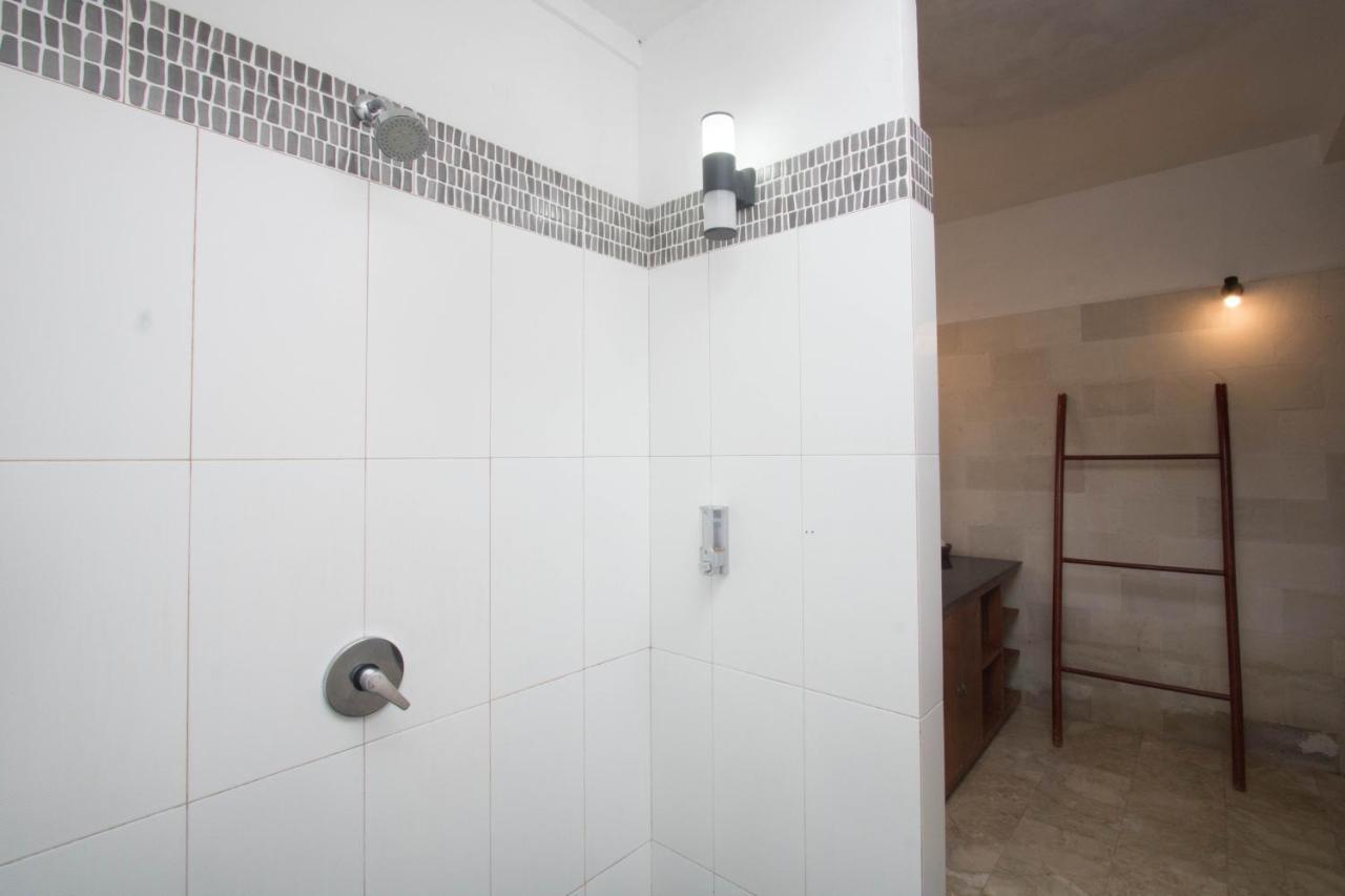 Aaliku Bungalows Τζίλι Τραγουανγκάν Εξωτερικό φωτογραφία