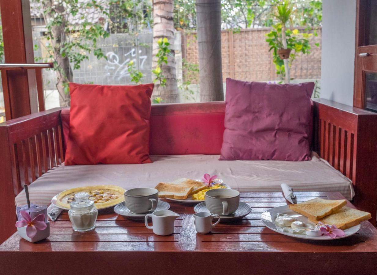 Aaliku Bungalows Τζίλι Τραγουανγκάν Εξωτερικό φωτογραφία