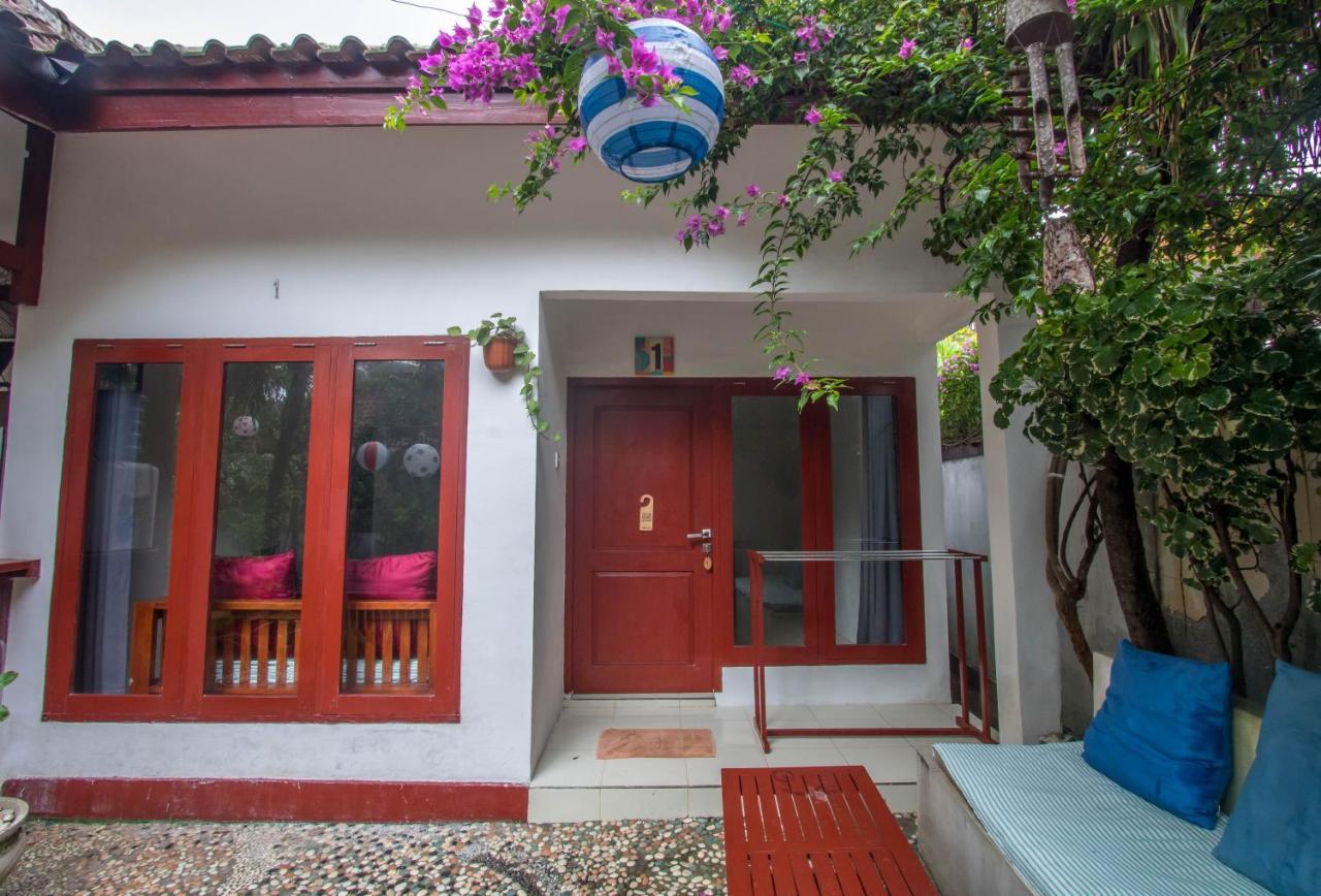 Aaliku Bungalows Τζίλι Τραγουανγκάν Εξωτερικό φωτογραφία